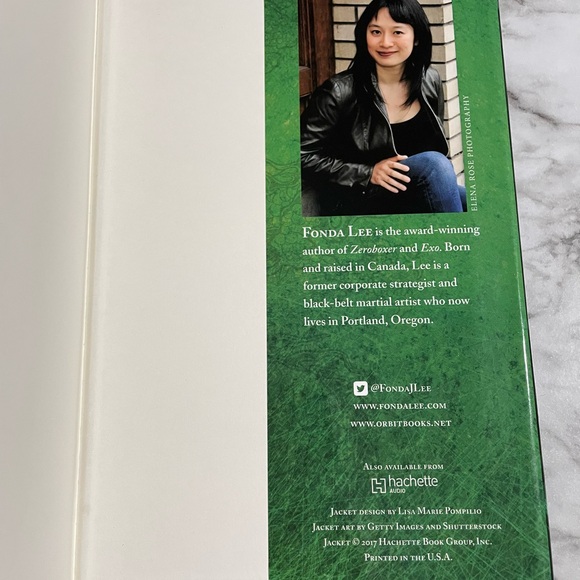 Jade City by Fonda Lee Hardcover First edition - Picture 8 of 14